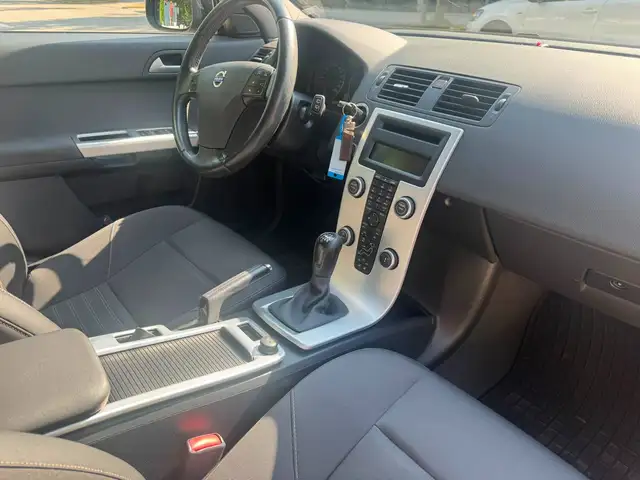 Volvo V50 view 16