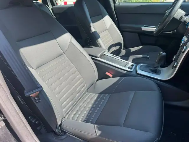 Volvo V50 view 15