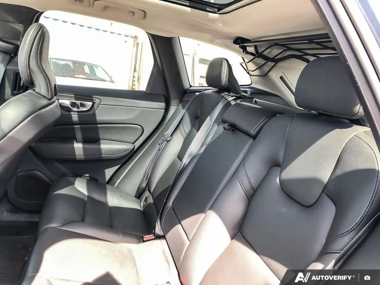 Volvo XC60 снимка Volvo XC60