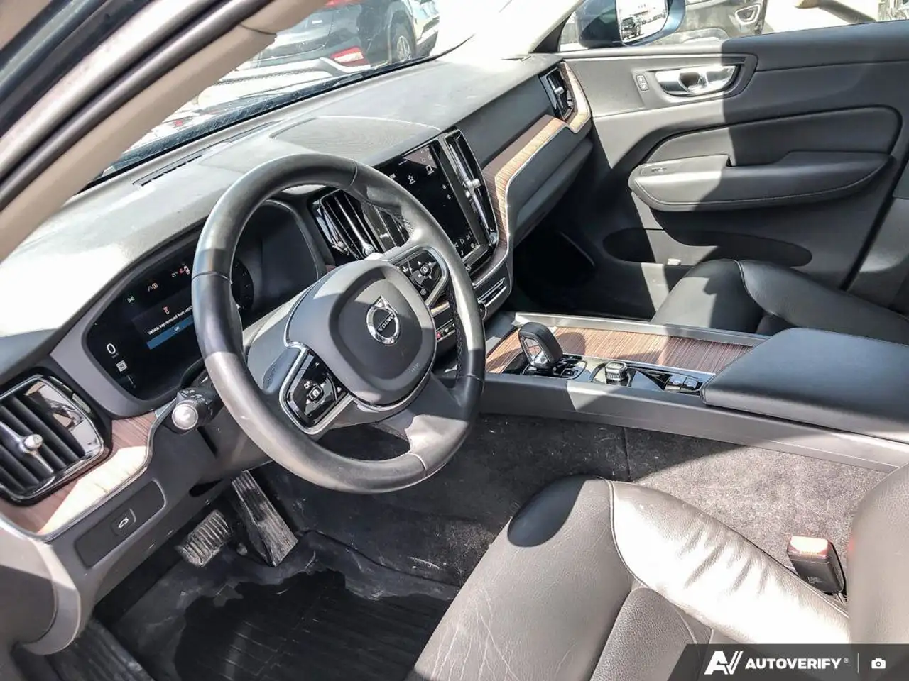 Volvo XC60 снимка Volvo XC60