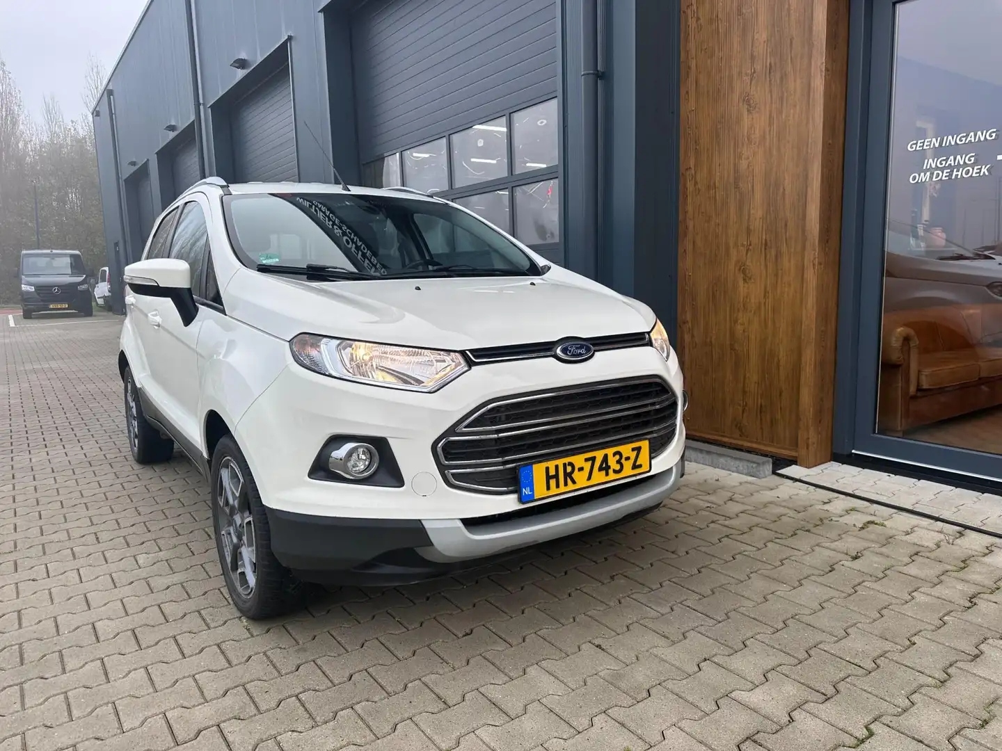 Ford EcoSport 1.0 EcoBoost Titanium l trekhaak l pdc l half leer Wit - 2