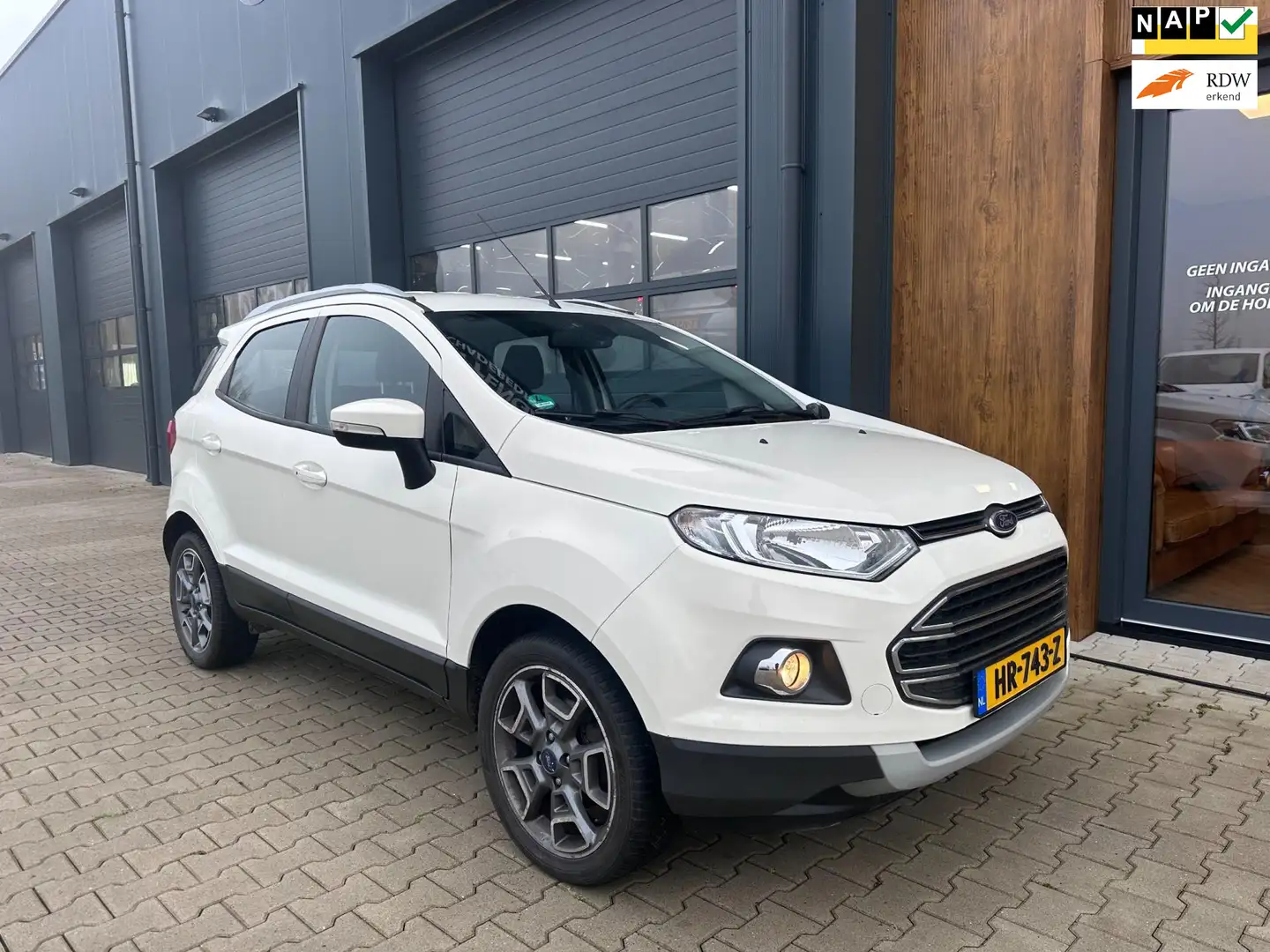 Ford EcoSport 1.0 EcoBoost Titanium l trekhaak l pdc l half leer Wit - 1