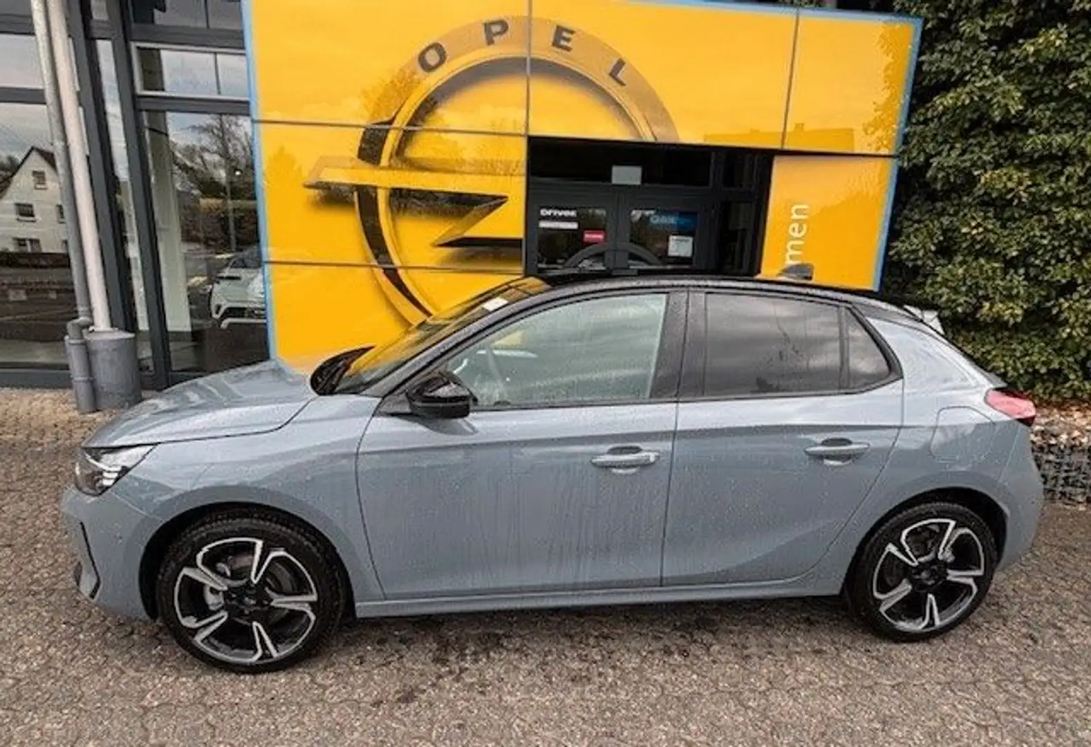 Opel Corsa F GS - 2