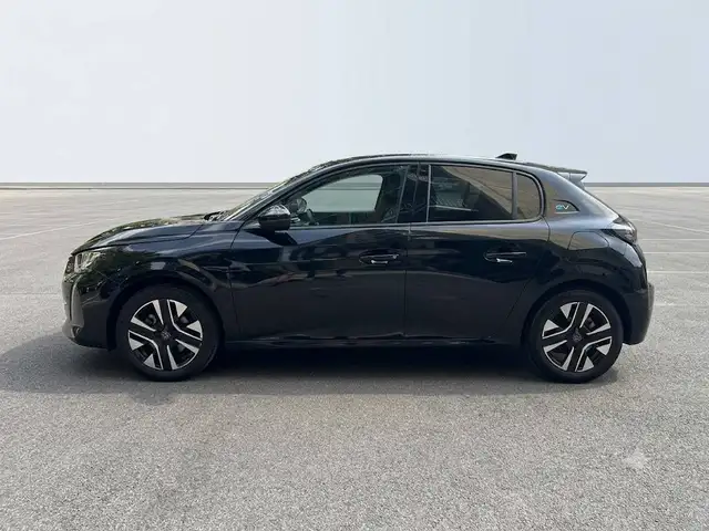 Peugeot 208 view 4