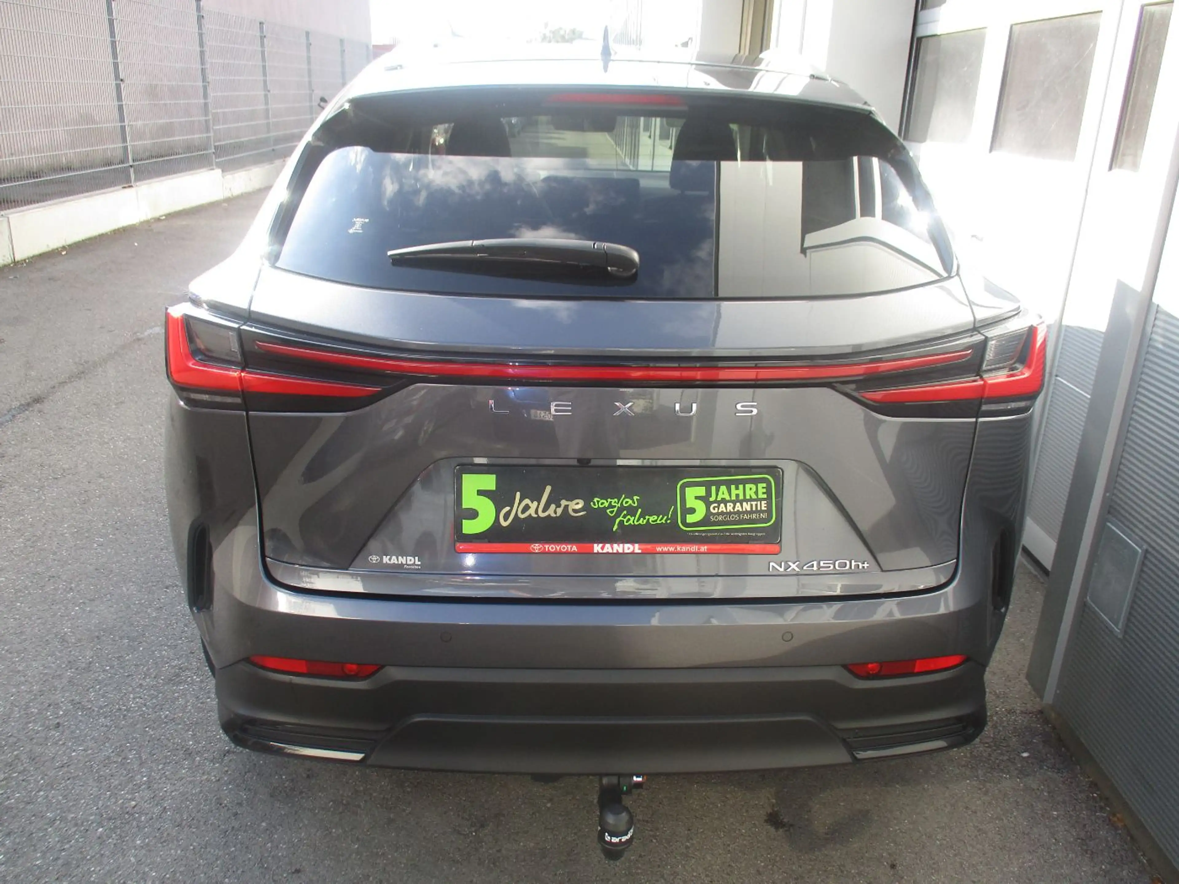 Lexus NX 450h+ PHEV Executive Interieur- & Techpaket — photo 6