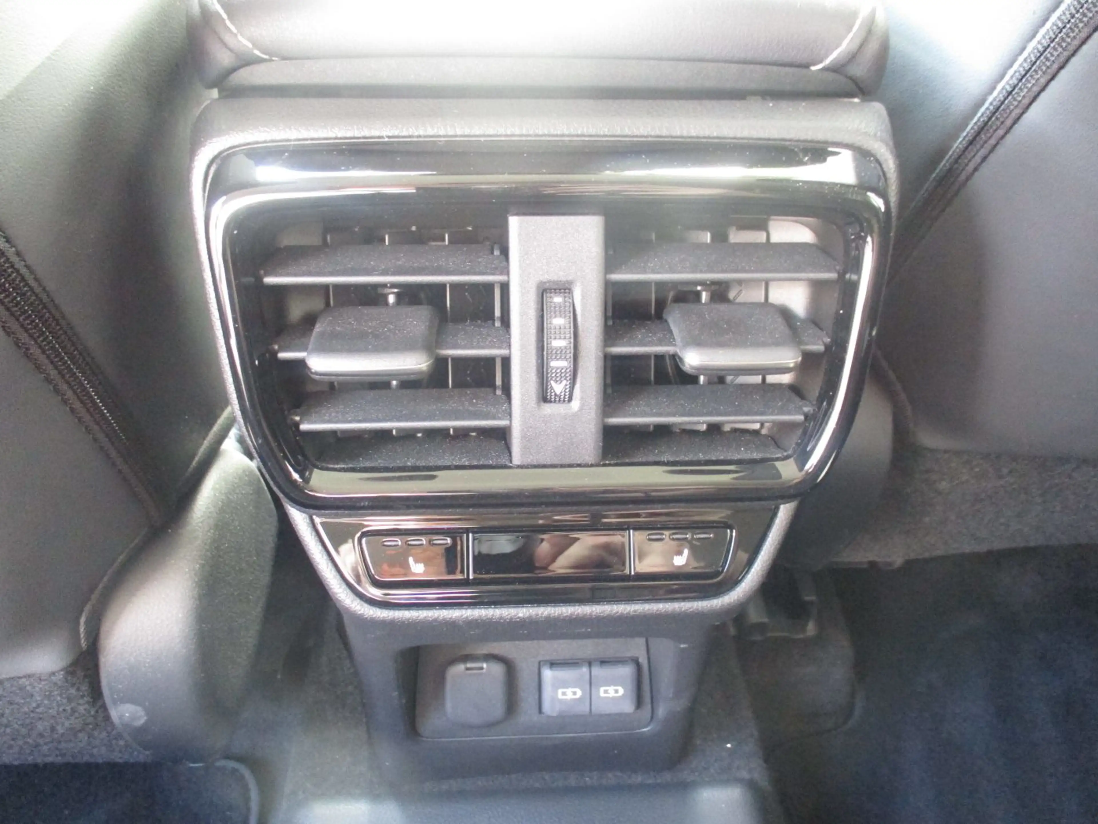 Lexus NX 450h+ PHEV Executive Interieur- & Techpaket — photo 12