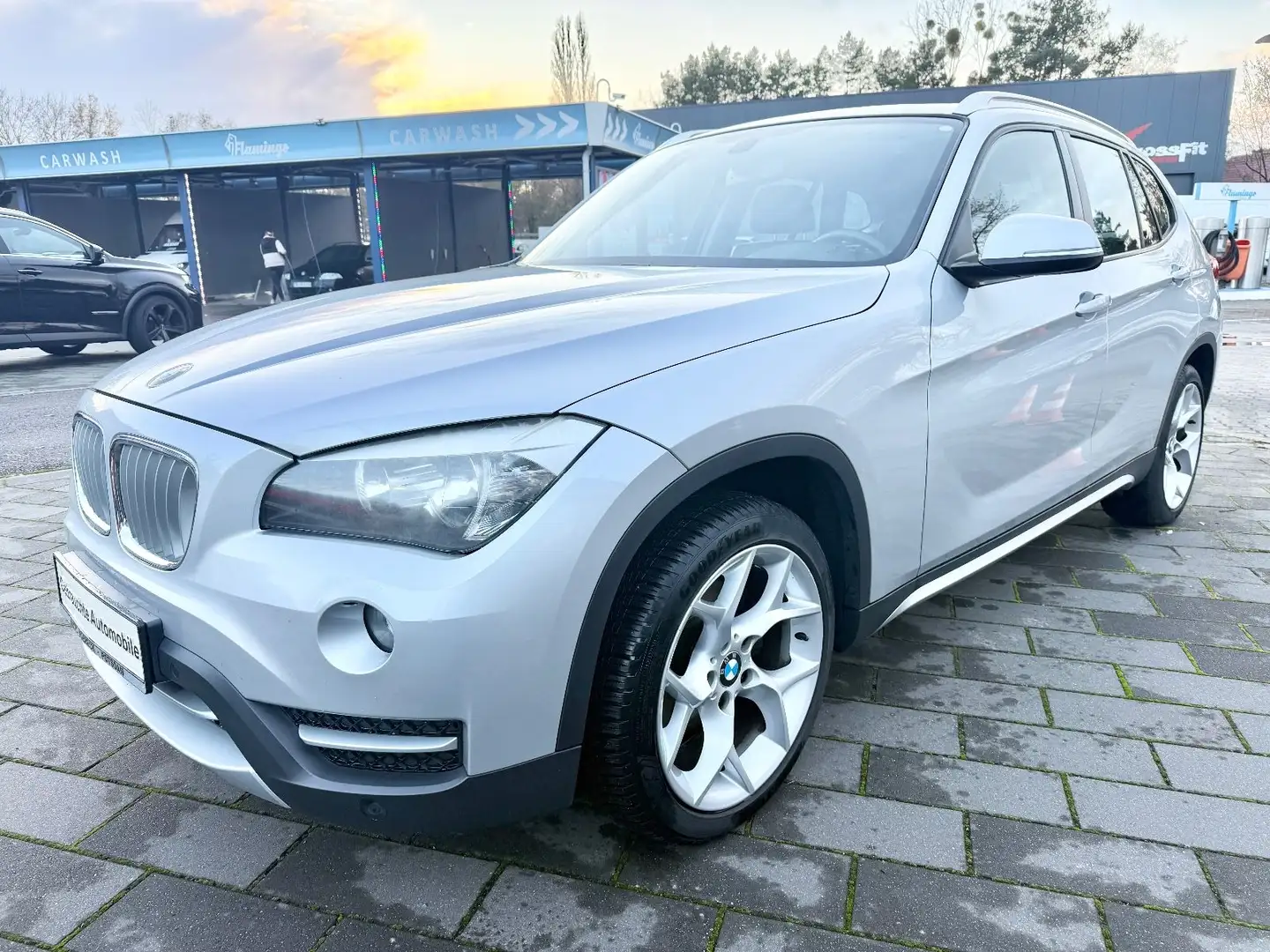 BMW X1 18 i sDrive,X-Line,Navi,Sitzheizung,PDC Argent - 1