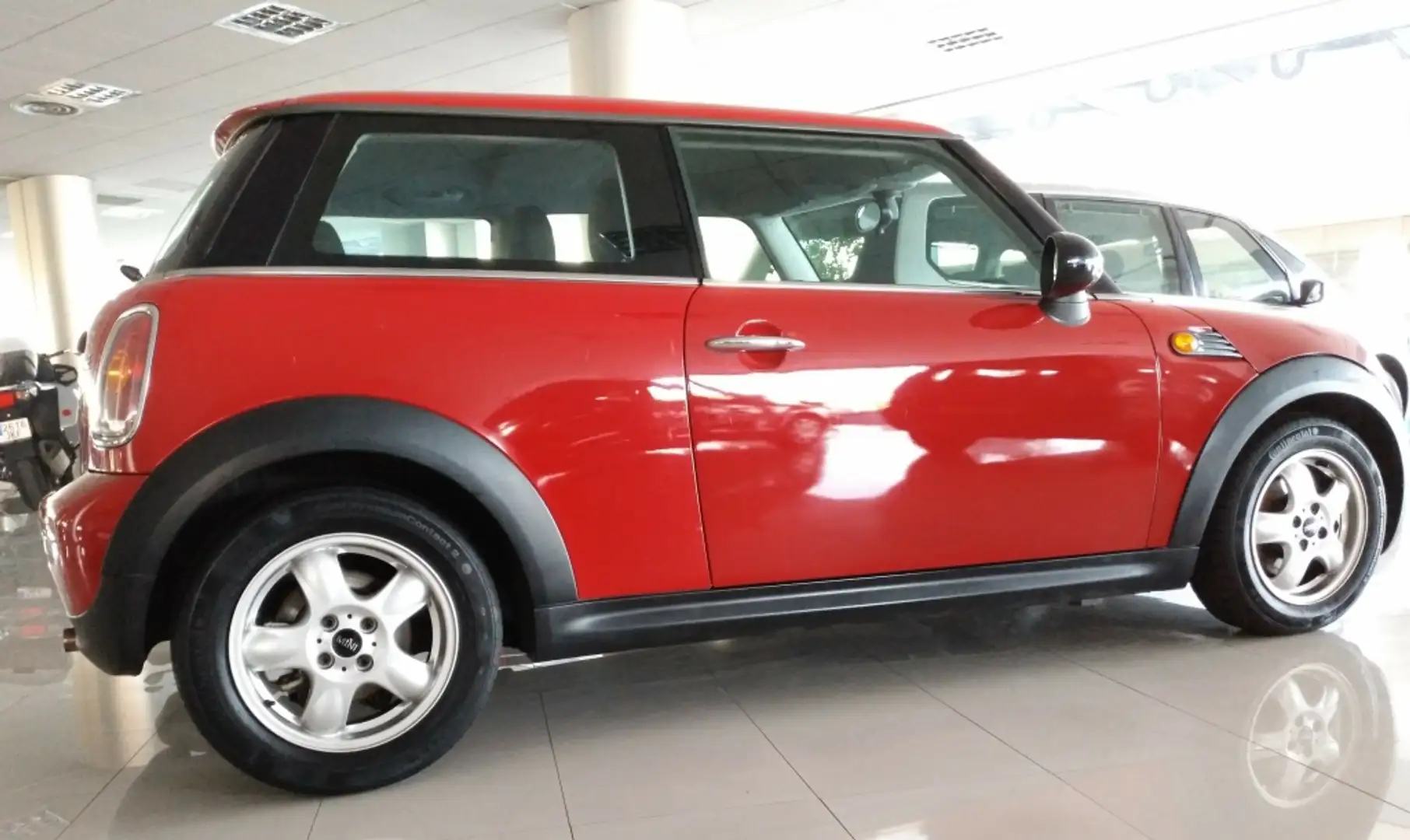 MINI One 3P Rojo - 1