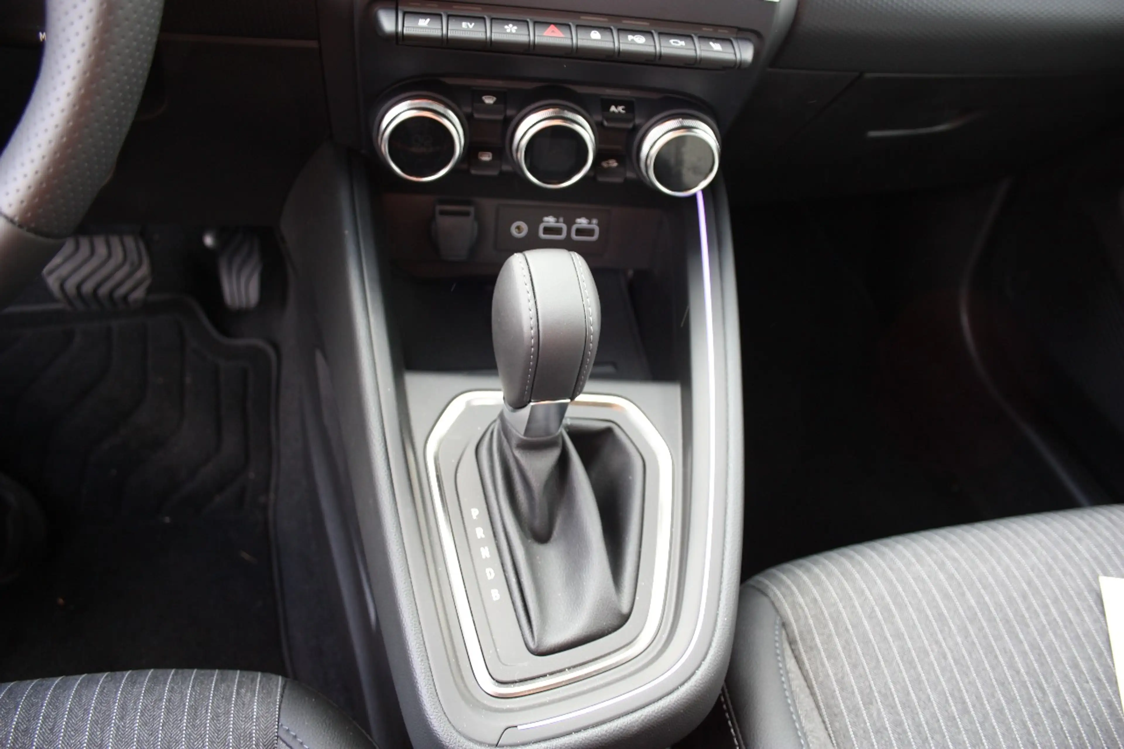 Mitsubishi Colt TOP Hybrid, OZ Felge,Tieferlegung, LED,360° — photo 13