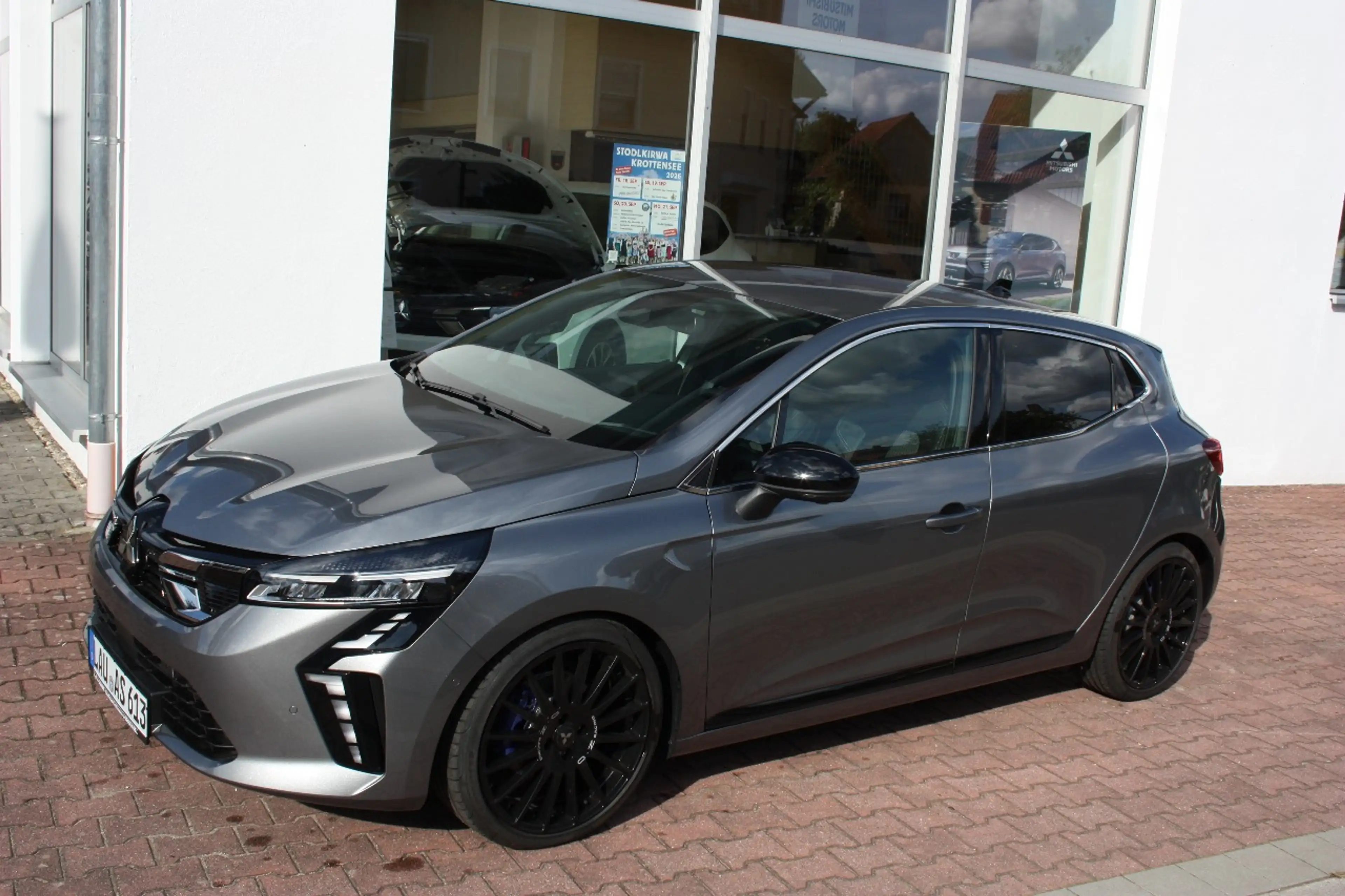 Mitsubishi Colt TOP Hybrid, OZ Felge,Tieferlegung, LED,360° — photo 2
