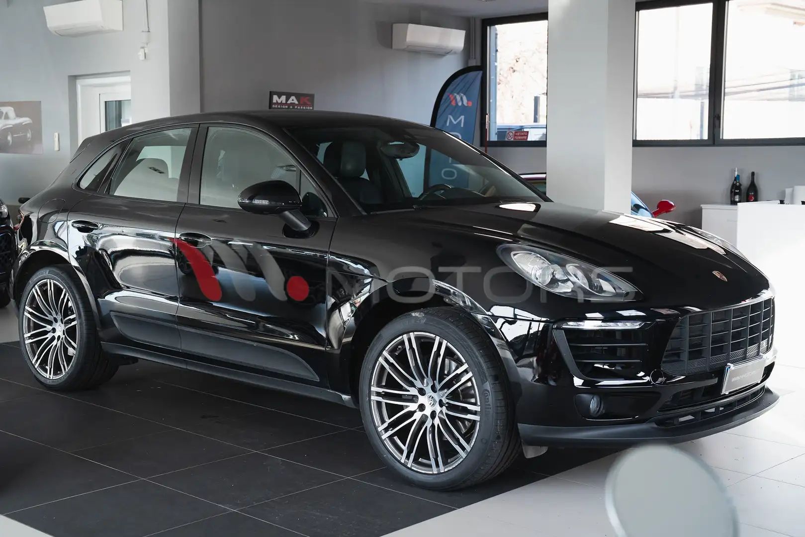 Porsche Macan 2.0 252 CV PDK *UNICO PROPRIETARIO* Nero - 1