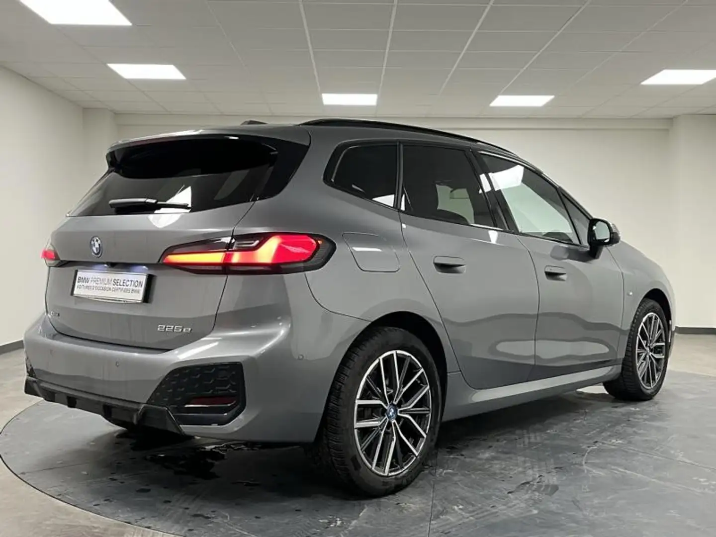 BMW 225 225e 245ch xDrive M Sport DKG7 Gris - 2