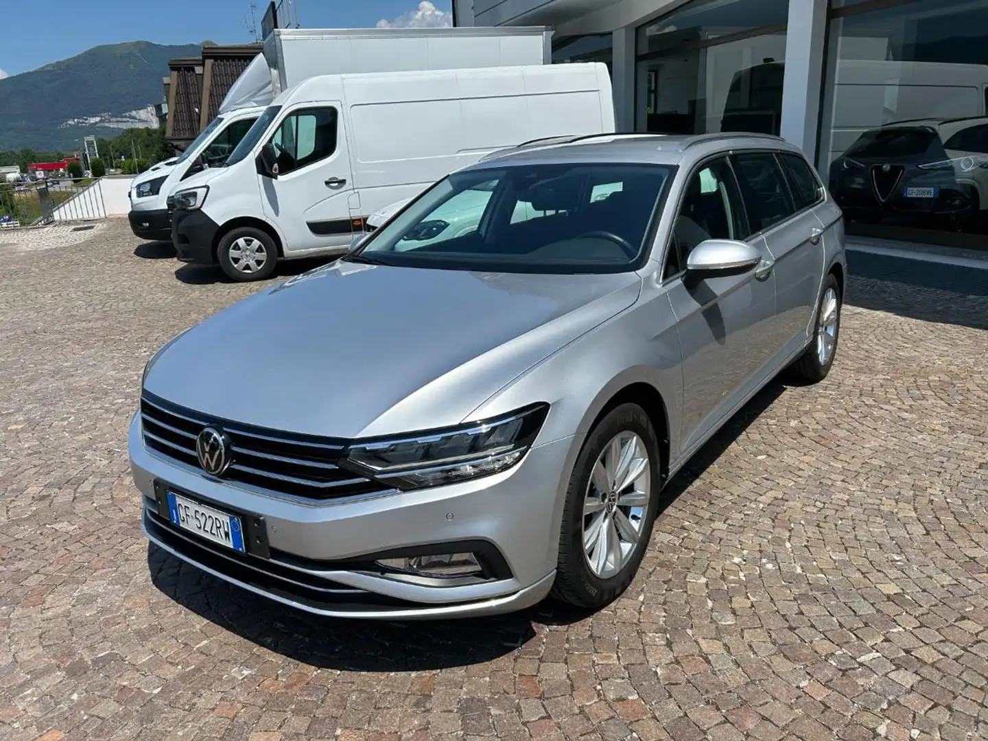 Volkswagen Passat Variant 2.0 TDI SCR 122 CV EVO DSG Business Silver - 2
