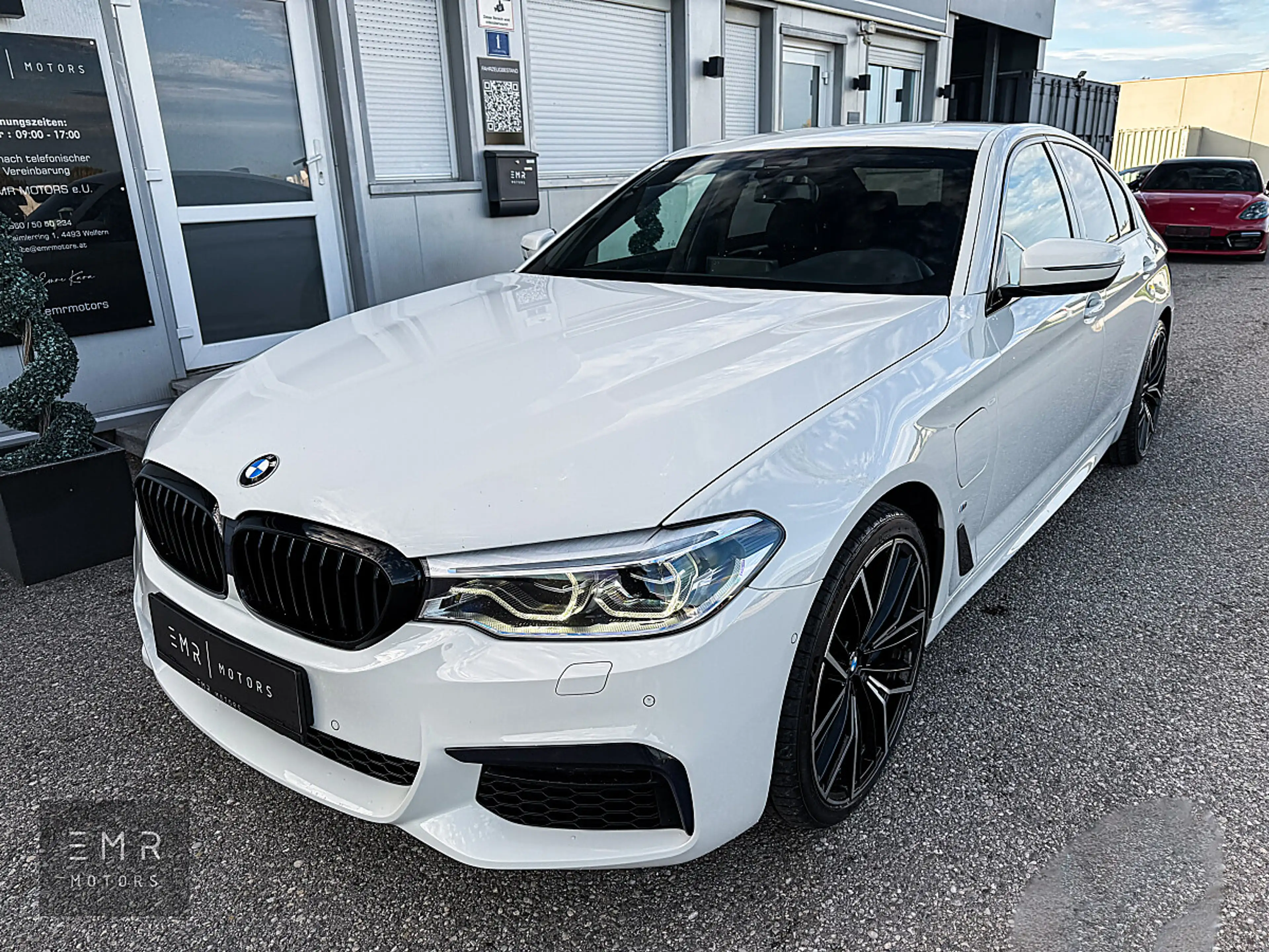 BMW 530 e M-SPORTPAKET, ADAPTIVE LED, ACC, KEYLESS, DIG... — photo 4