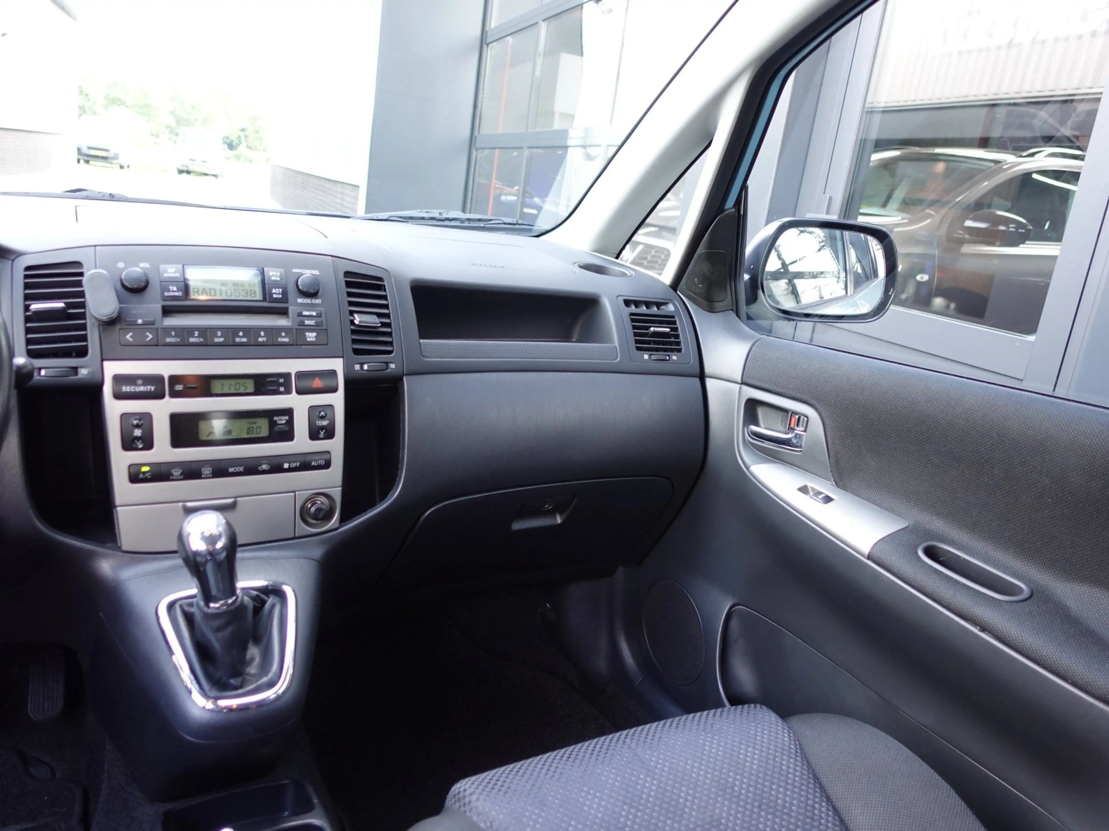 Toyota Corolla Verso 1.8 VVT-i Sol / 140.699 Km — photo 9