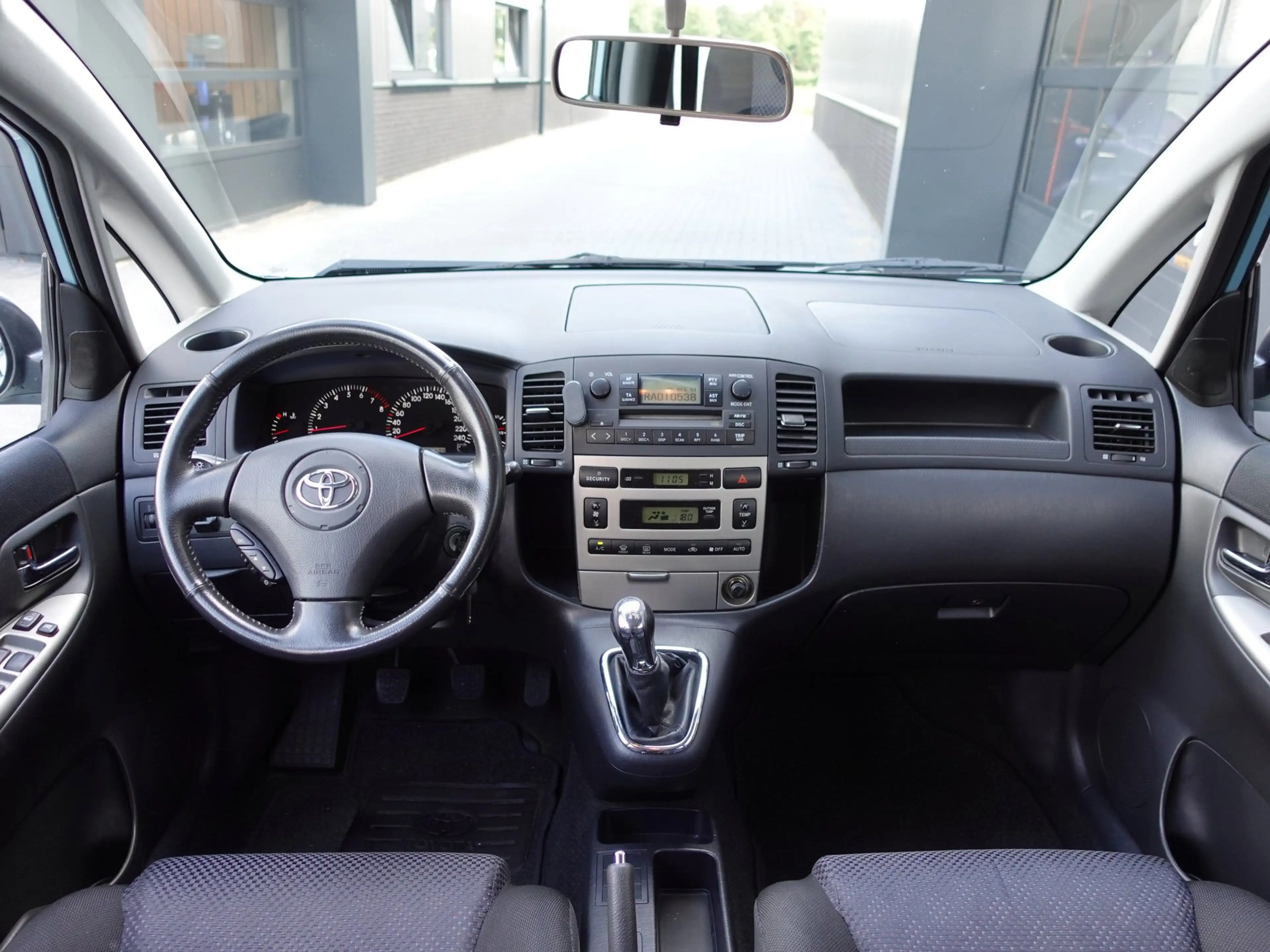 Toyota Corolla Verso 1.8 VVT-i Sol / 140.699 Km — photo 7