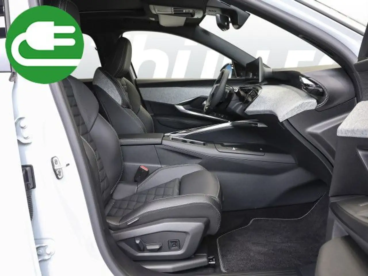 Peugeot 3008 E- GT Bluetooth Navi LED Vollleder Klima 3