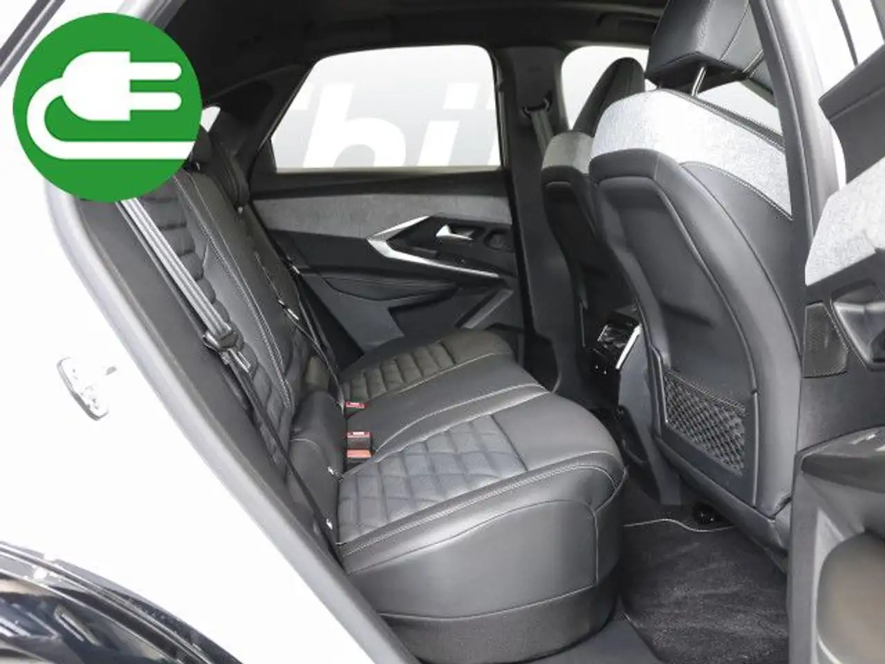 Peugeot 3008 E- GT Bluetooth Navi LED Vollleder Klima 9