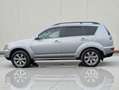 Mitsubishi Outlander Invite 4WD"Klima"Kamera"AHK"7 Sitze Silber - thumbnail 4