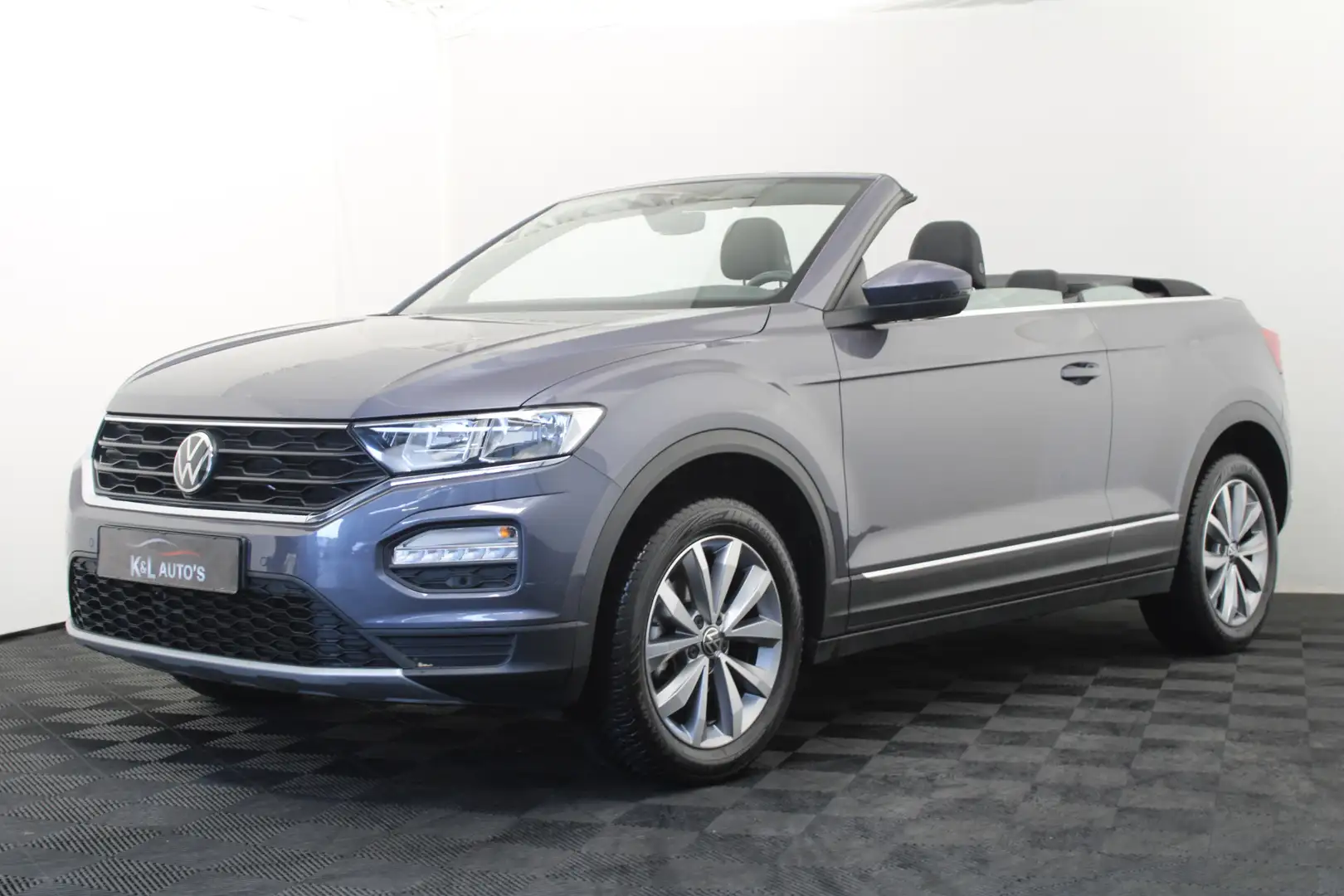 Volkswagen T-Roc Cabrio 1.0 TSI Style |Carplay|ACC|Stoelverwarming| Grau - 1