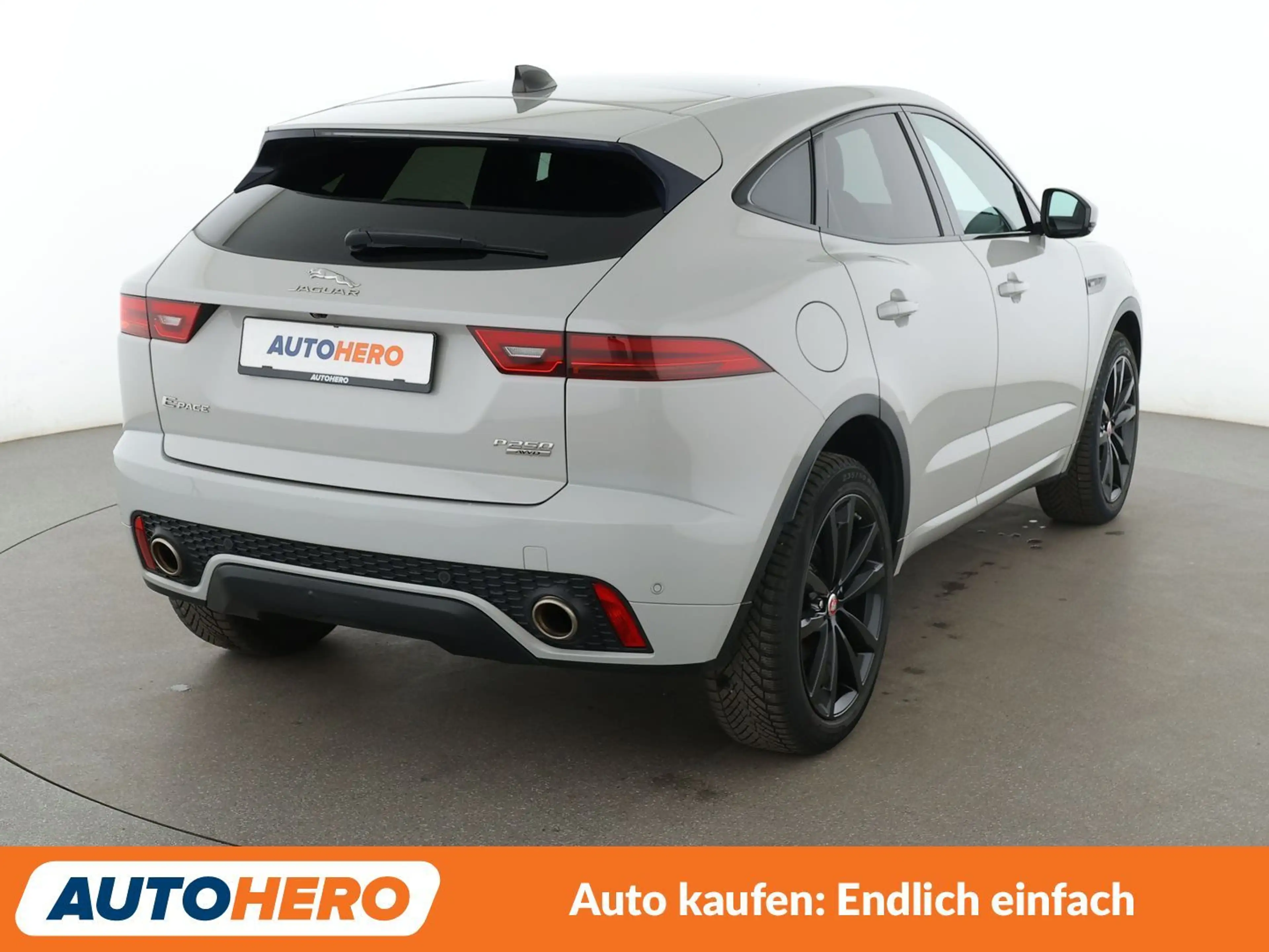 Jaguar E-Pace P250 R-Dynamic SE AWD Aut. *LED*ACC*CAM* — photo 6
