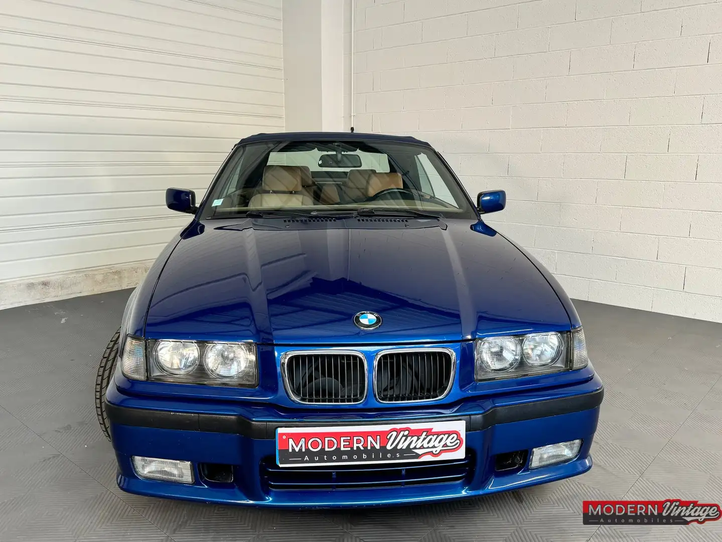 BMW 320 320i Blauw - 2