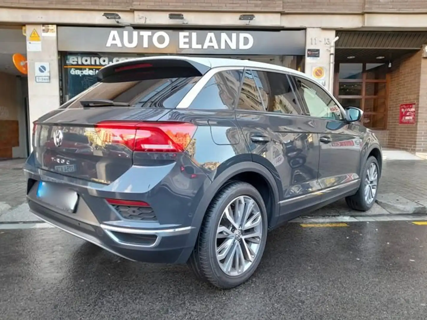 Volkswagen T-Roc 1.0 TSI 81kW Gris - 1