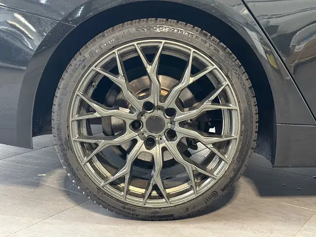 BMW 4 Series view 3