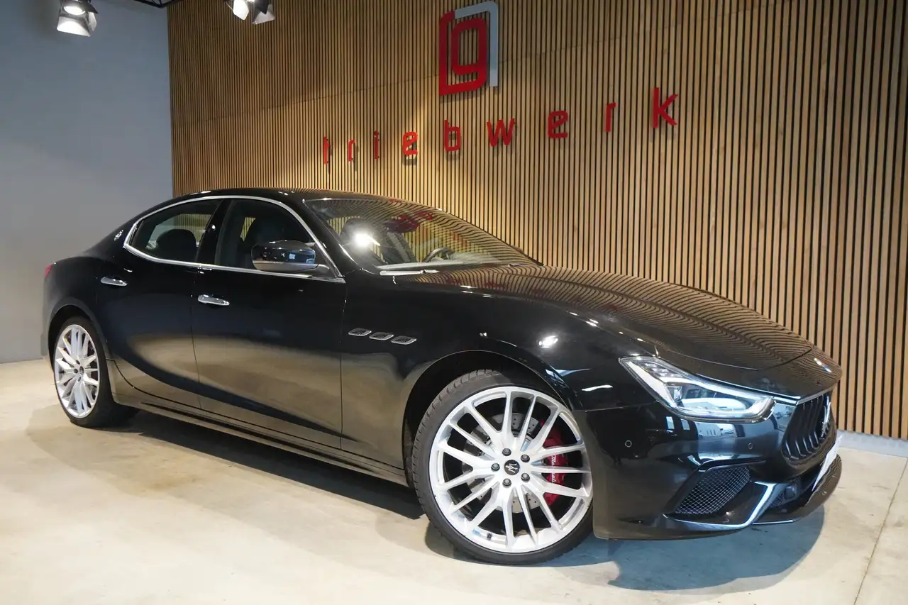 Maserati Ghibli 2021