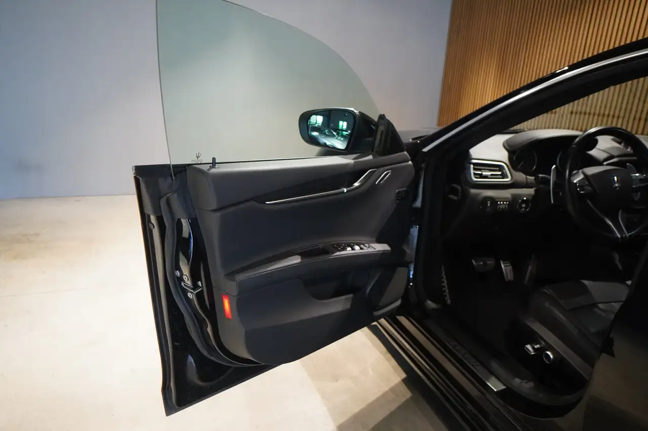 Maserati Ghibli 2021 — фото 15