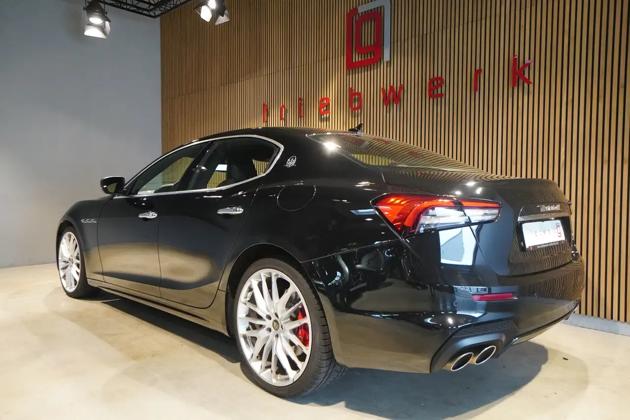 Maserati Ghibli 2021
