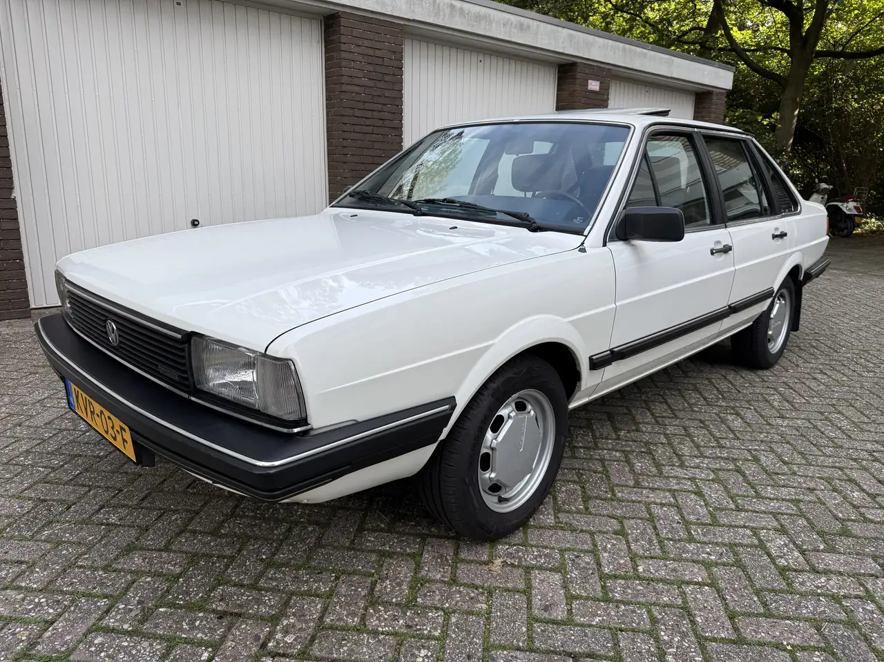 Volkswagen Santana 1.6D Automaat, foto 1