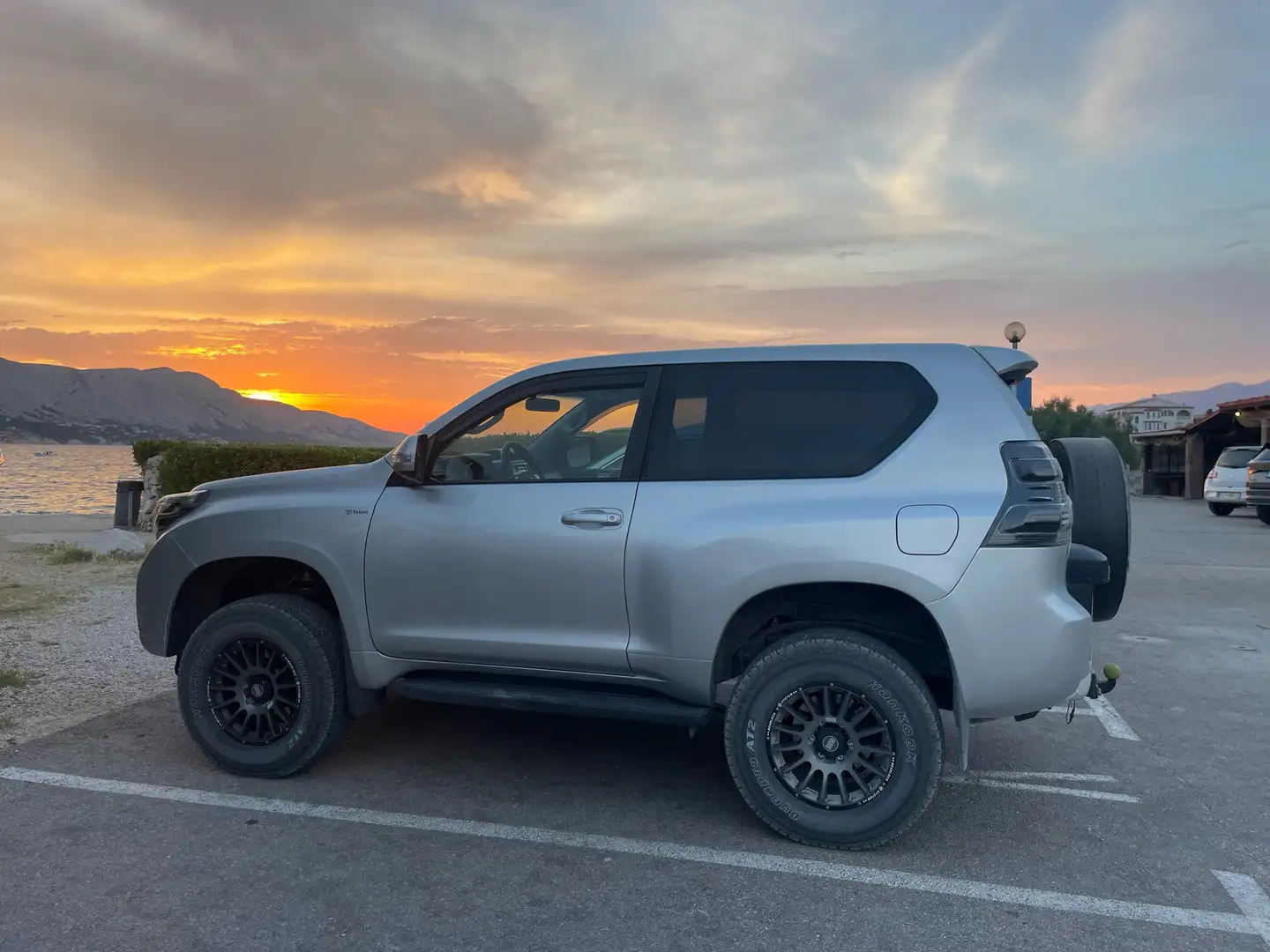Toyota Land Cruiser Prado - 1