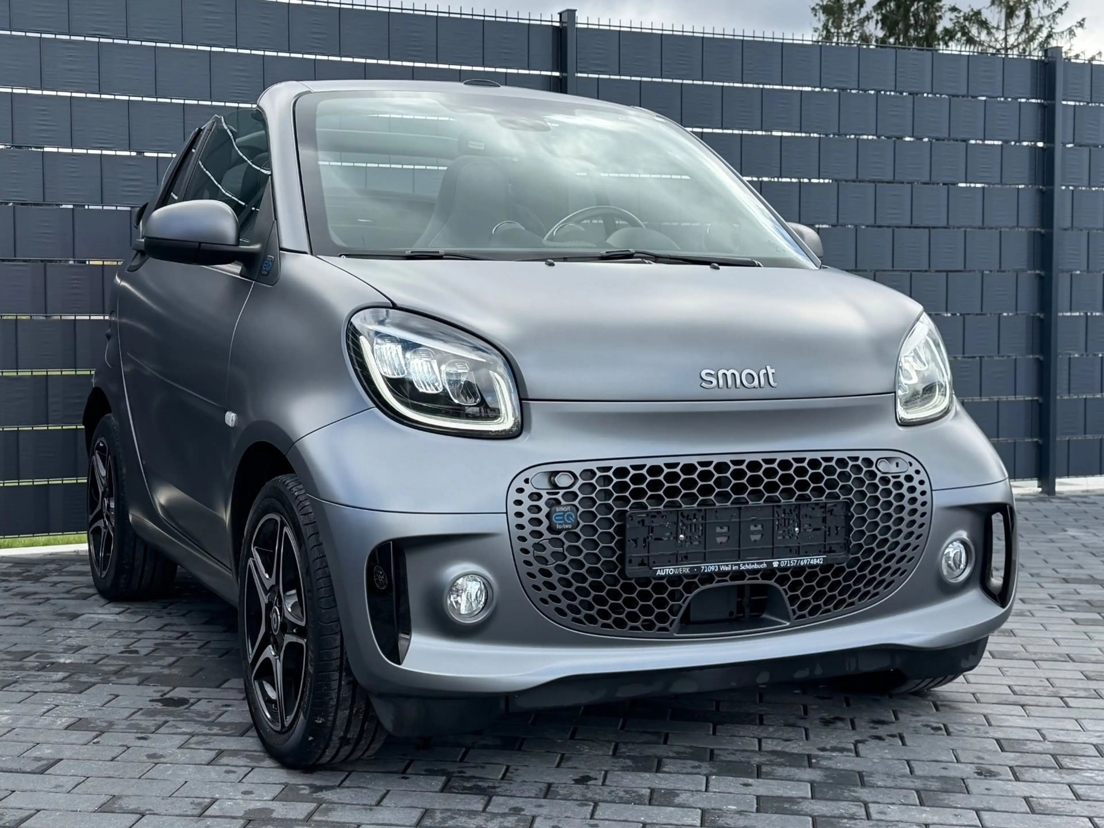 smart forTwo Cabrio EQ*CAM*CARPLAY*22KW*MATT*LED*JBL* — photo 5