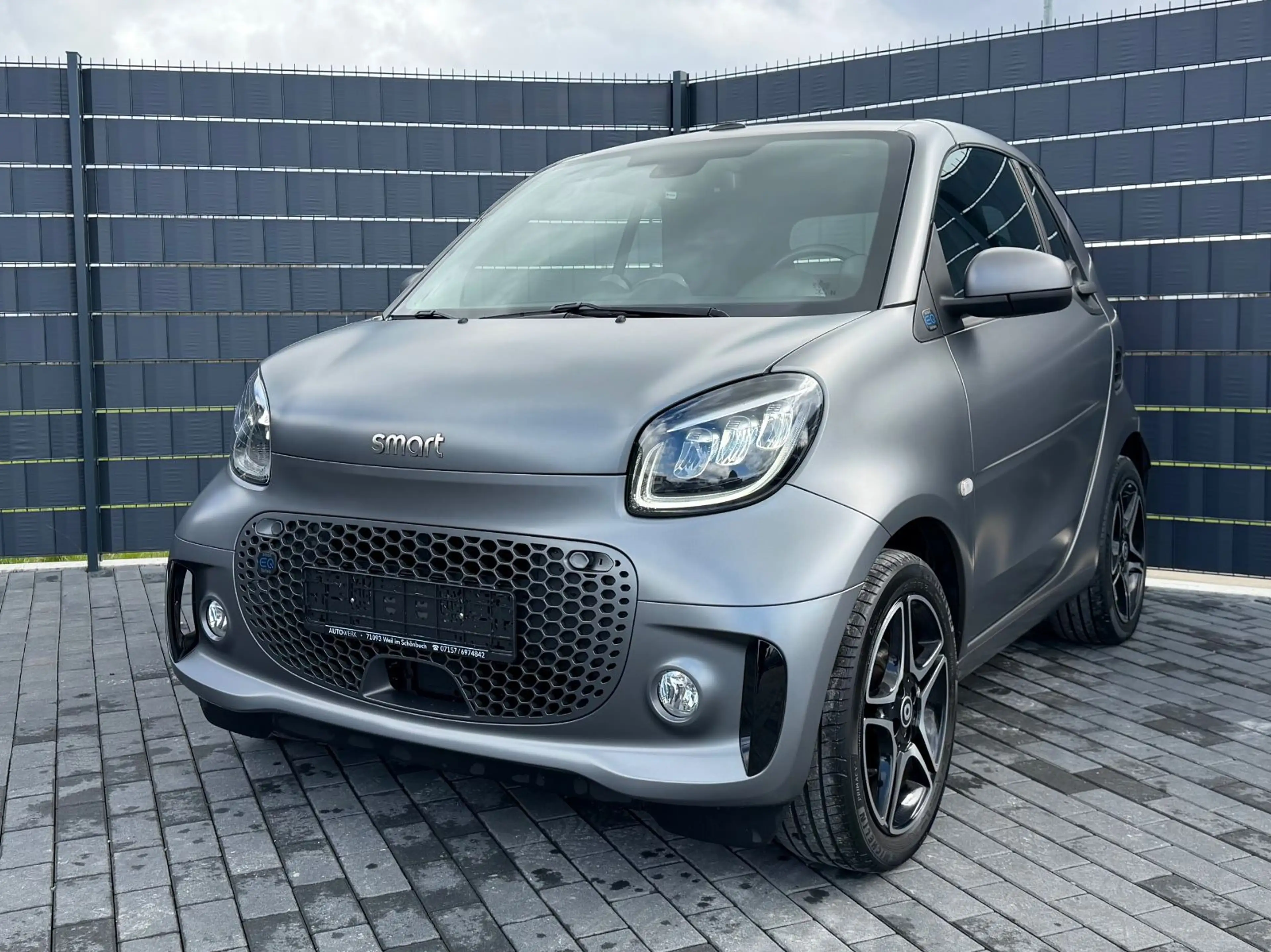 smart forTwo Cabrio EQ*CAM*CARPLAY*22KW*MATT*LED*JBL*
