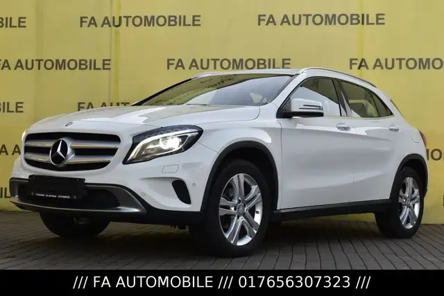 Mercedes-Benz GLA 180 /PDC/SHZ/XENON/ALU/KLIMA/NAVI/EU 6/
