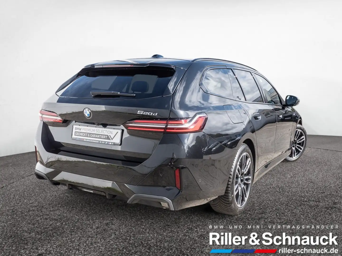 BMW 520 d Touring M Sport STANDHZG+AHK+HUD+360°KAM Schwarz - 2