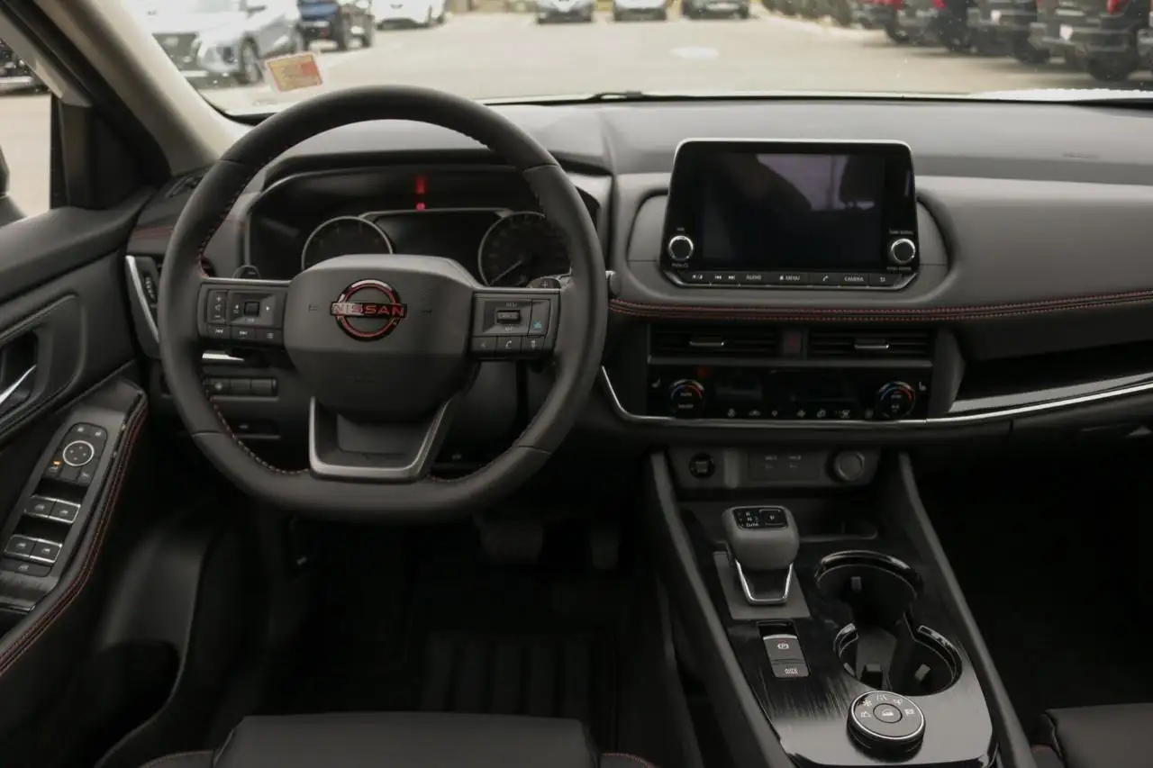 Nissan Rogue снимка Nissan Rogue