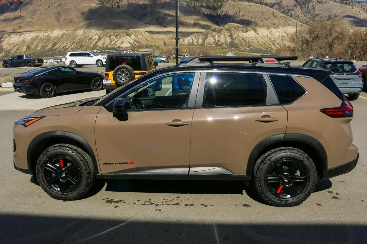 Nissan Rogue снимка Nissan Rogue