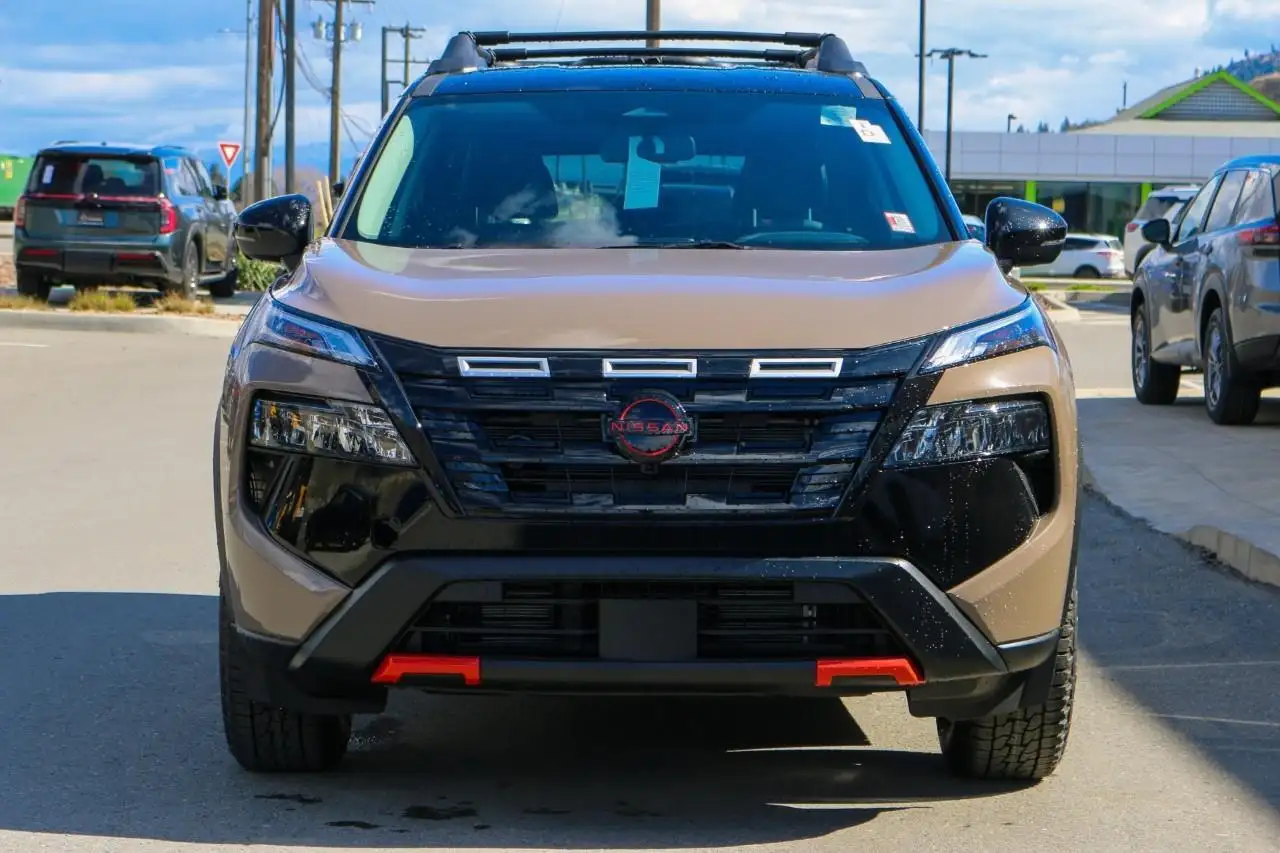 Nissan Rogue снимка Nissan Rogue