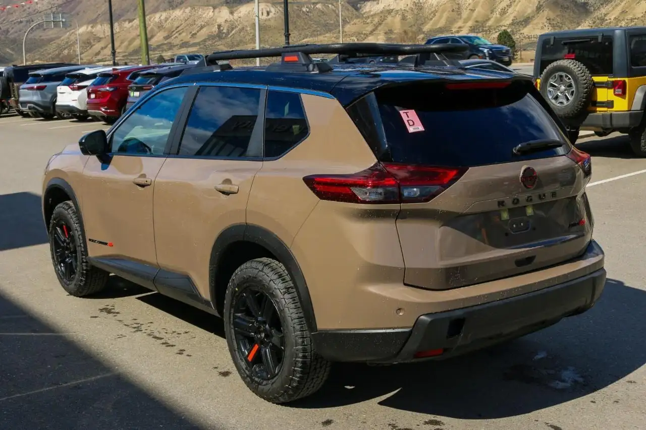 Nissan Rogue снимка Nissan Rogue