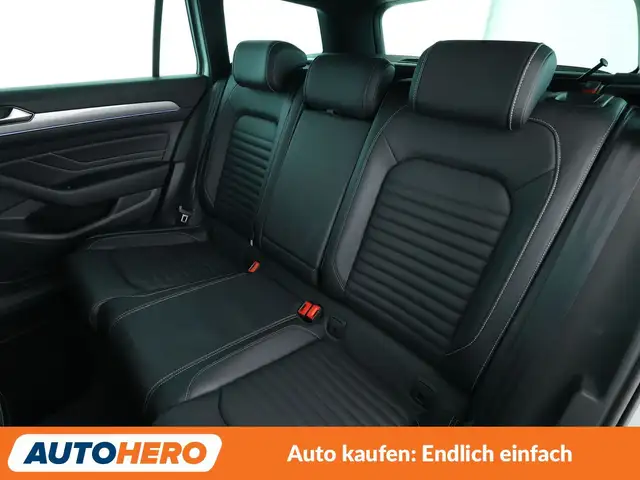 Volkswagen Passat view 14