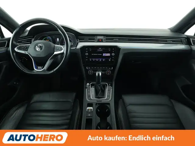 Volkswagen Passat view 12