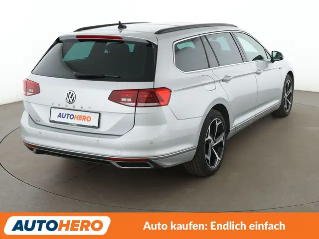 Volkswagen Passat view 6