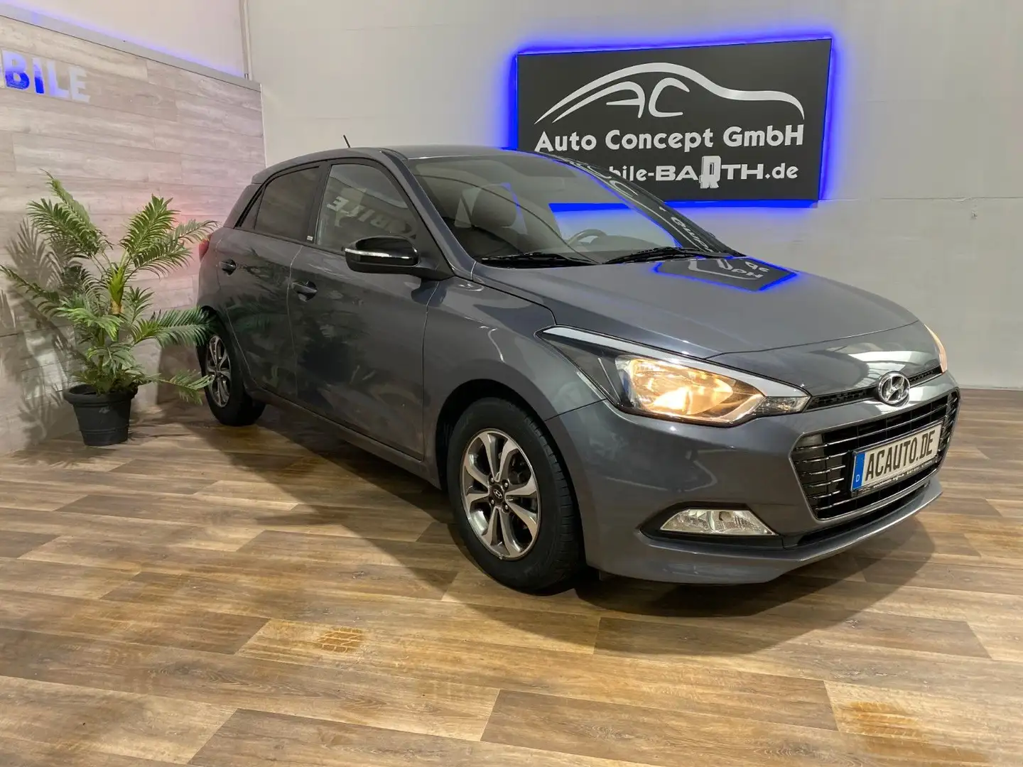 Hyundai i20 Passion+KLIMA+SHZ+LENKHZ Gris - 2