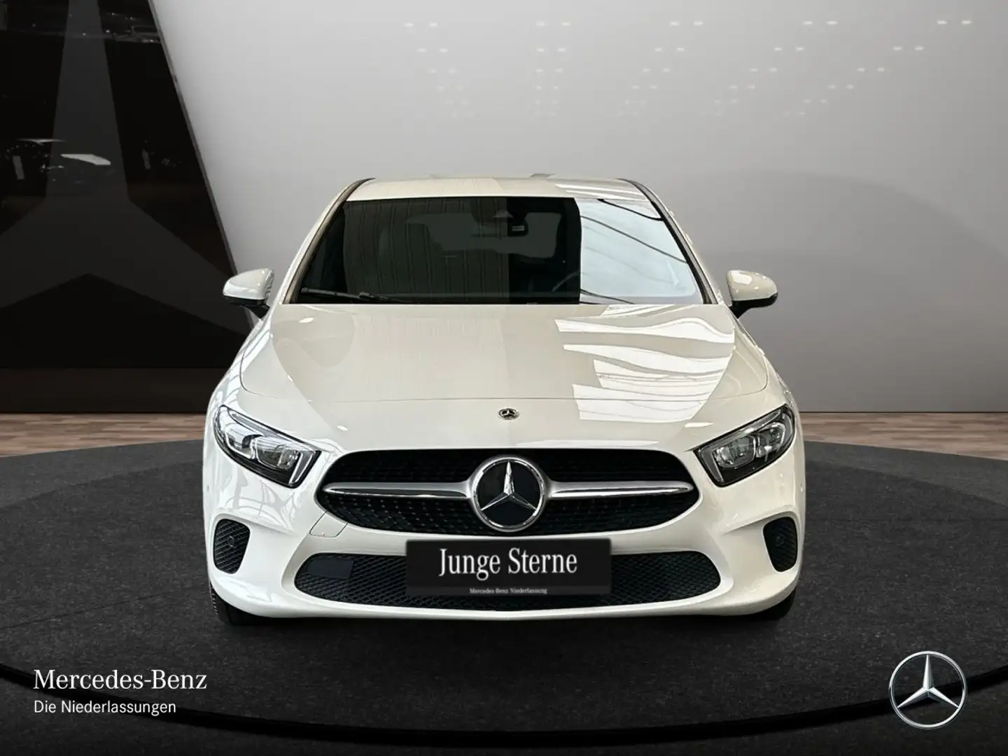 Mercedes-Benz A 180 d STYLE+LED+8G Weiß - 2