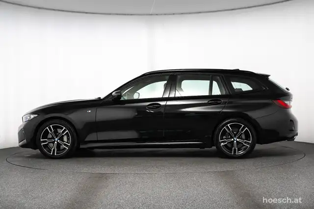 BMW 3 Series view 4