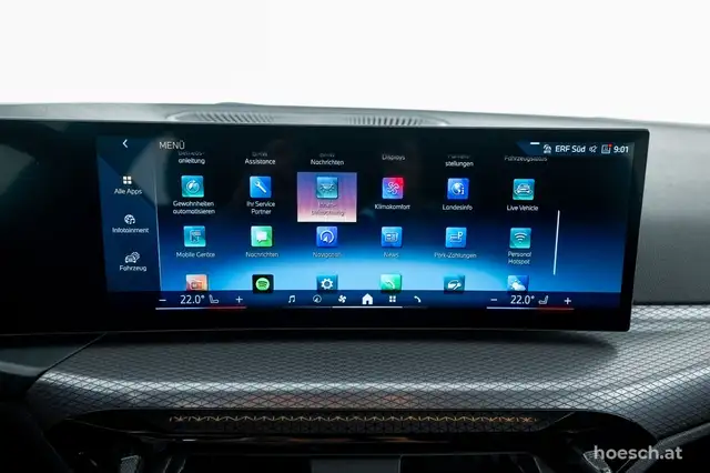 BMW 3 Series view 15