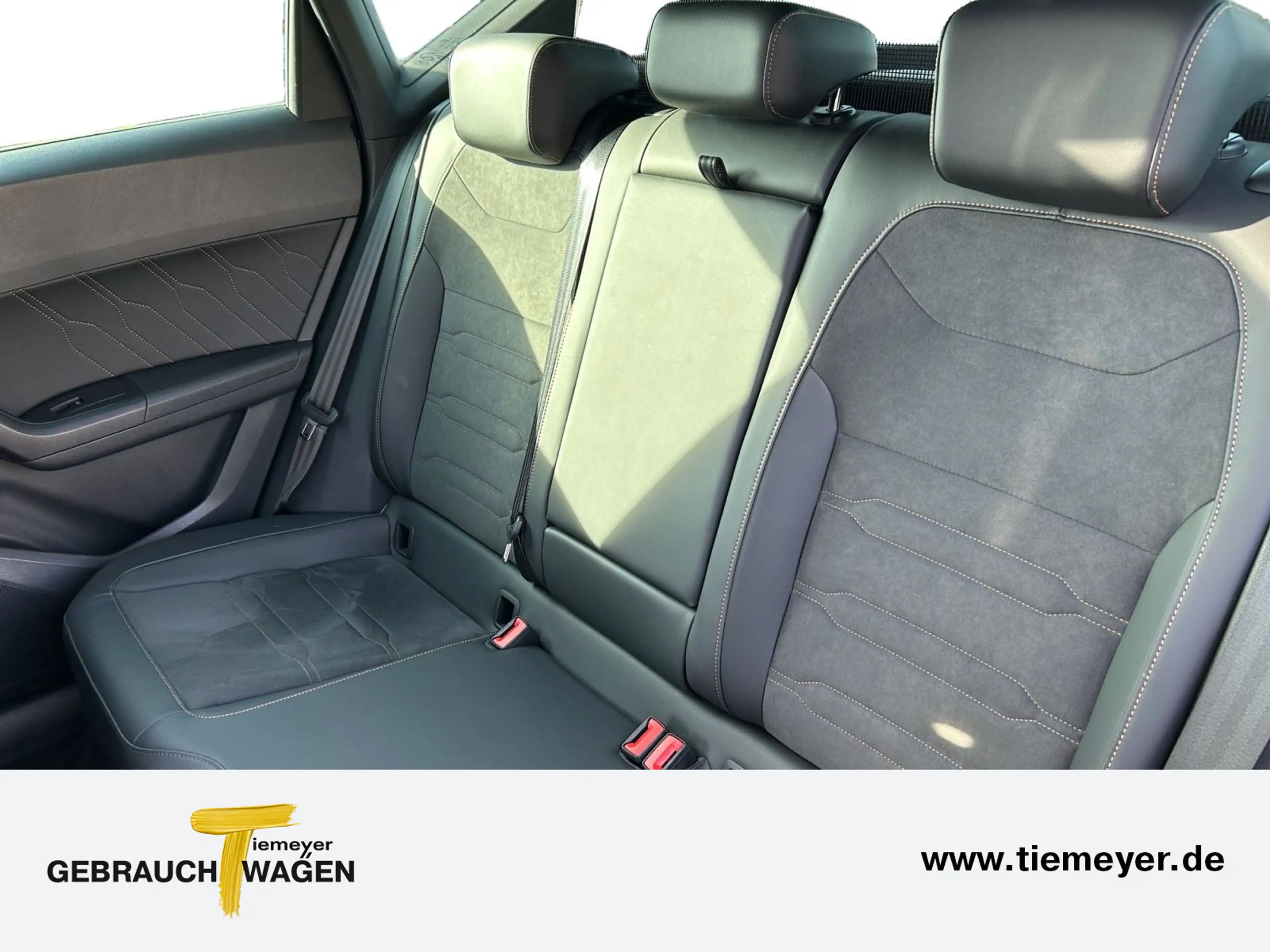 CUPRA Ateca 2.0 TSI 4Drive DSG VZ PANO AHK VIRTUAL LM1 — photo 11