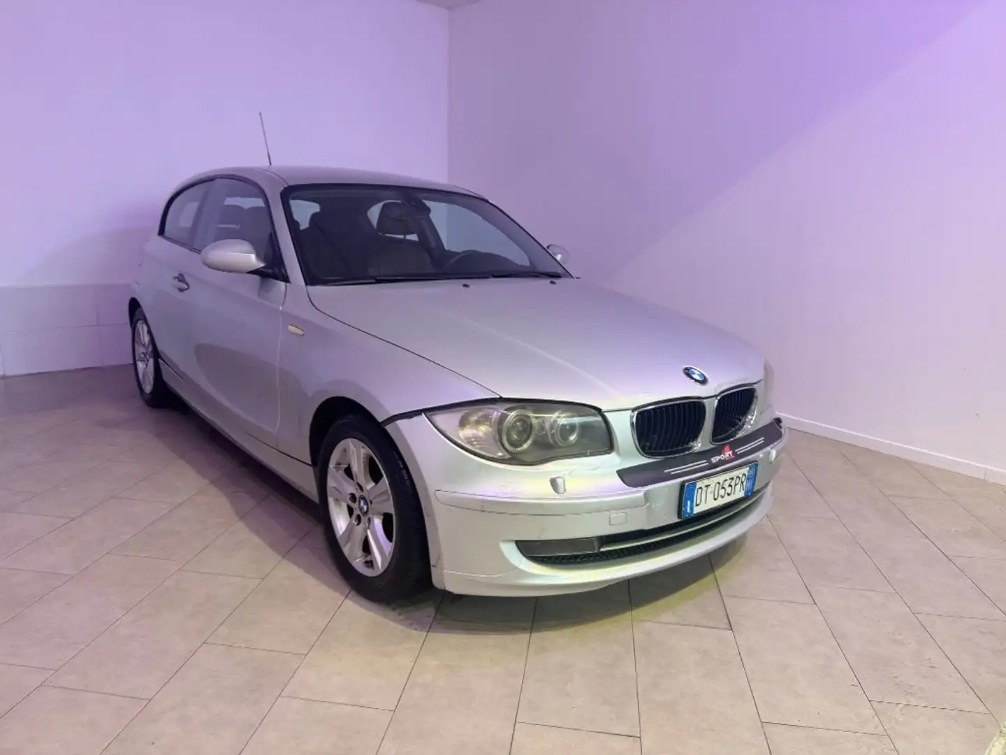 BMW 118 d cat 3 porte Attiva DPF Silber - 2